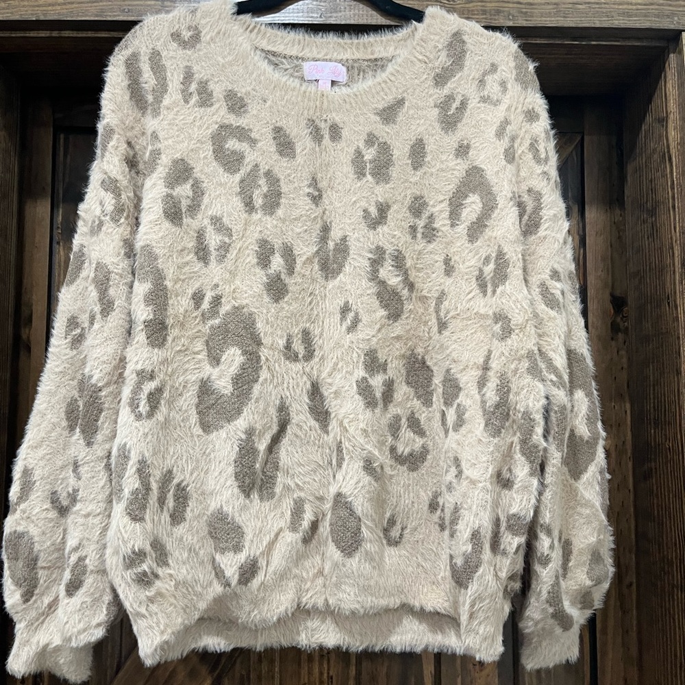 Cheetah fuzzy sweater